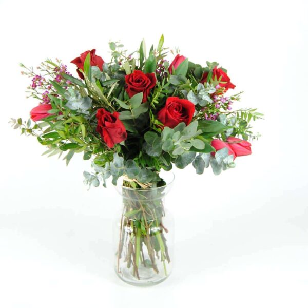 Ramo De Flores Con Rosas, Tulipas, Flor De Cera, Eucalipto, Dentisco
